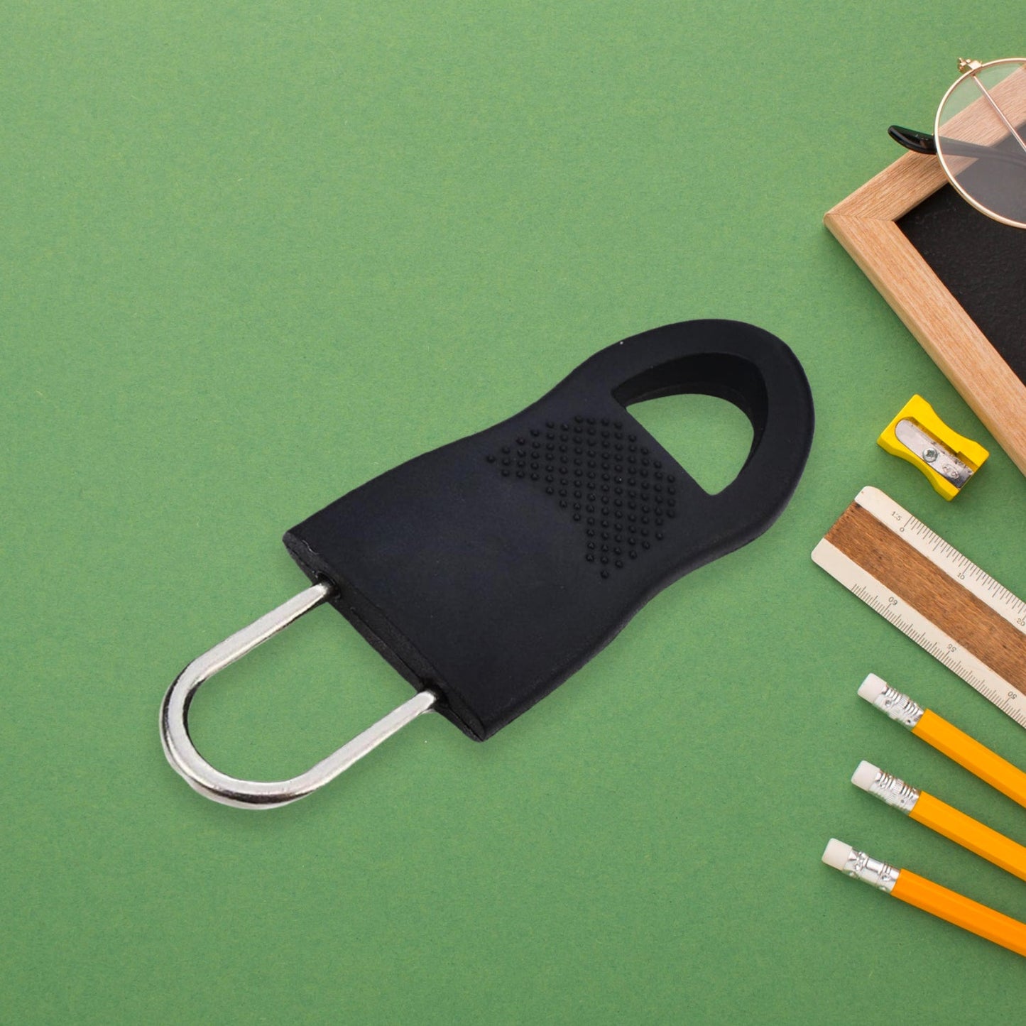 Zipper Pull Tab Zipper Tags Cord Pulls Zipper Extension Zip Fixer for Luggage Suitcase Backpack Jacket Bags Style Metal Zipper Head Zip Fixer Tags Handbag Backpack Plastic (5 Pc)