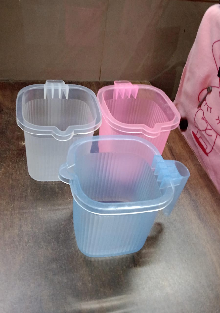 Plastic Square Transparent Bath Water Mug (1 Pc / 1000 ML / Mix Color)