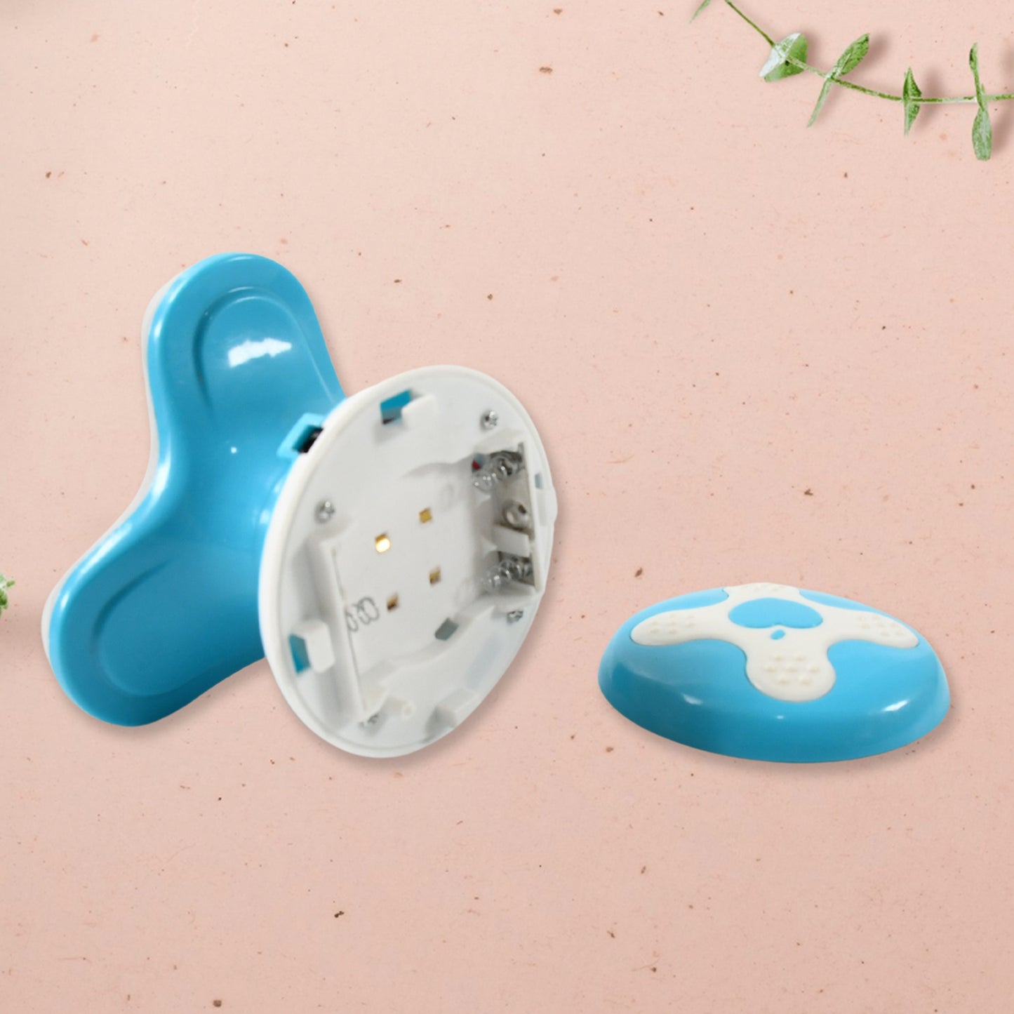 12719 Multifunctional Mini Massager Triangle Electric Usb Massager Automatic Switch Relieve Fatigue As A Gift (1 Pc Battery Not Included)