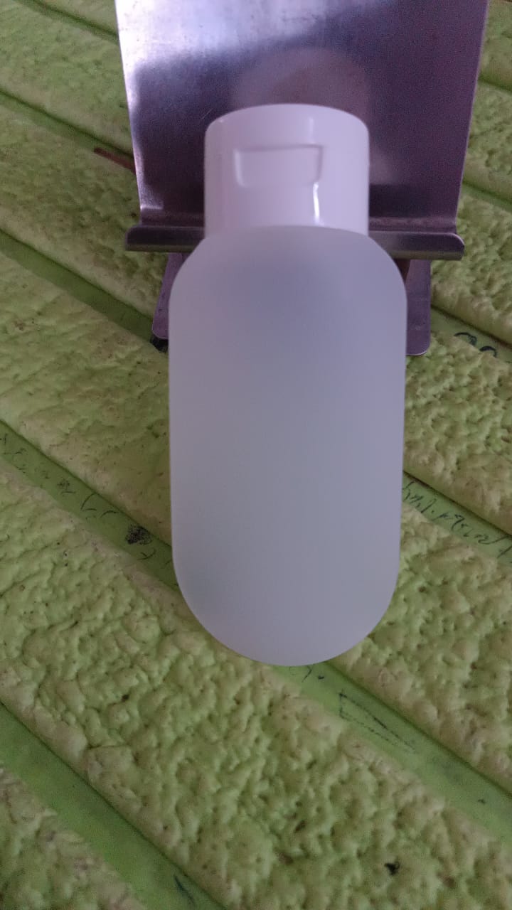 Small Plastic Travel Bottle Set, Travel Shampoo and Conditioner Bottles (2 Pc / 60 ML Approx / Mix Color)