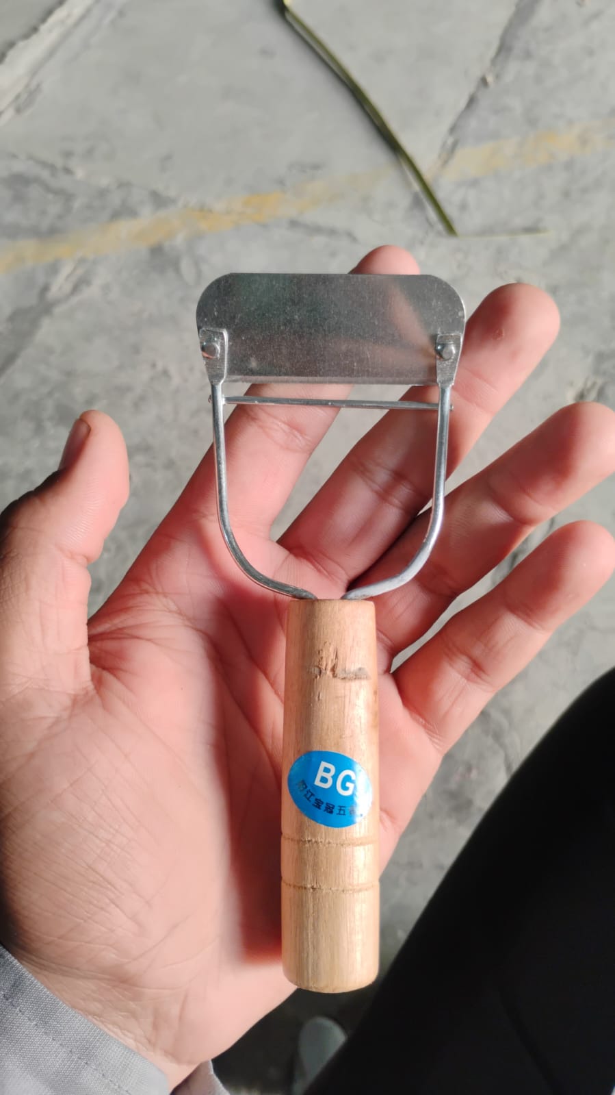 Wooden Handle Metal Vegetable Cutter, Peeler, Slicer (2 Pc / B Grade)