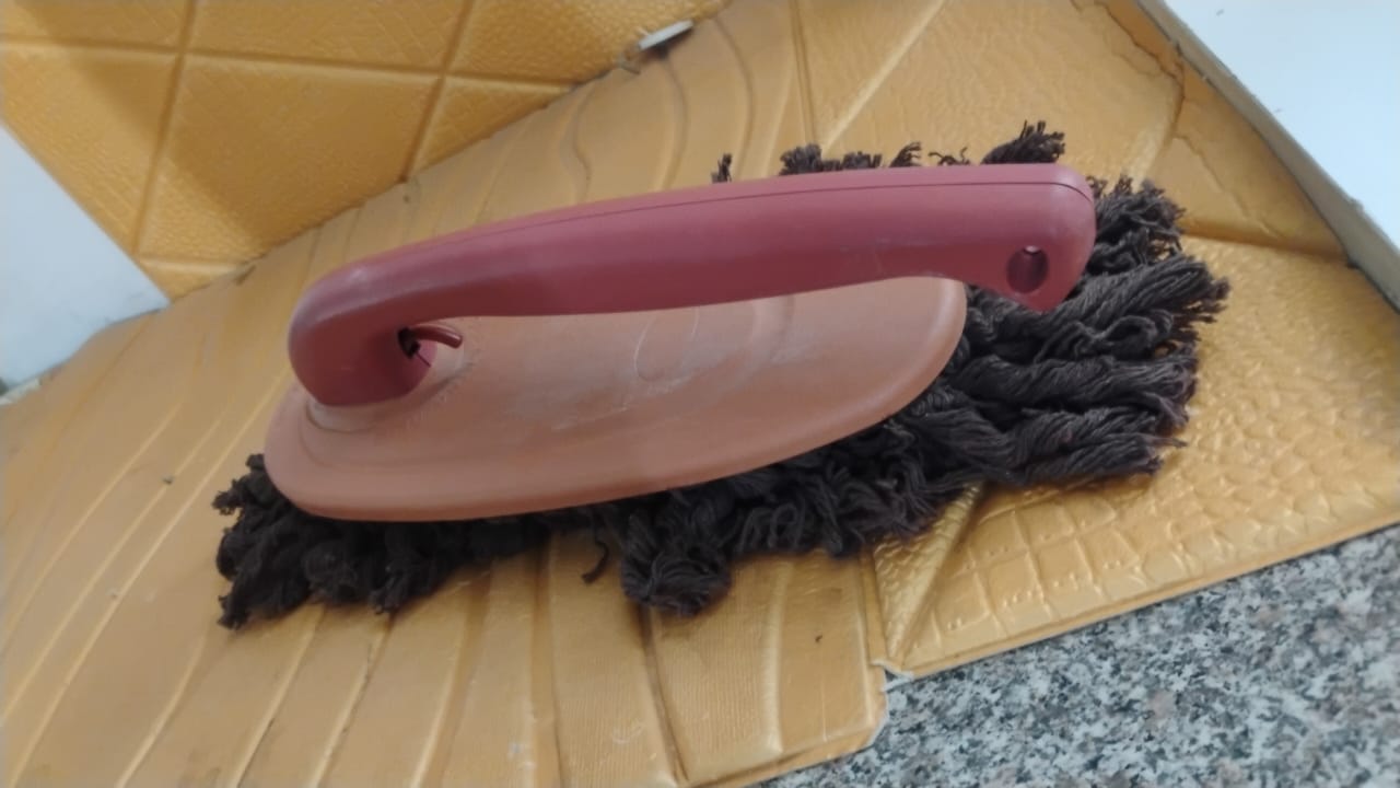 Foldable Car Dusting Brush 360°Rotation Car Dust Brush Exterior (1 Pc / Big / 42 Cm)