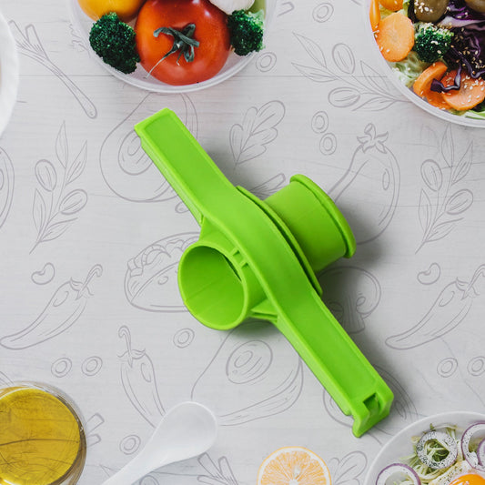 Food Storage Sealing Clip Solid Color Seal Pour Bag Clip Snack Bag Clip Food Bag Sealing Clip Sealing Clamp with Cap Kitchen Chip Bag Clips (2 Pc)