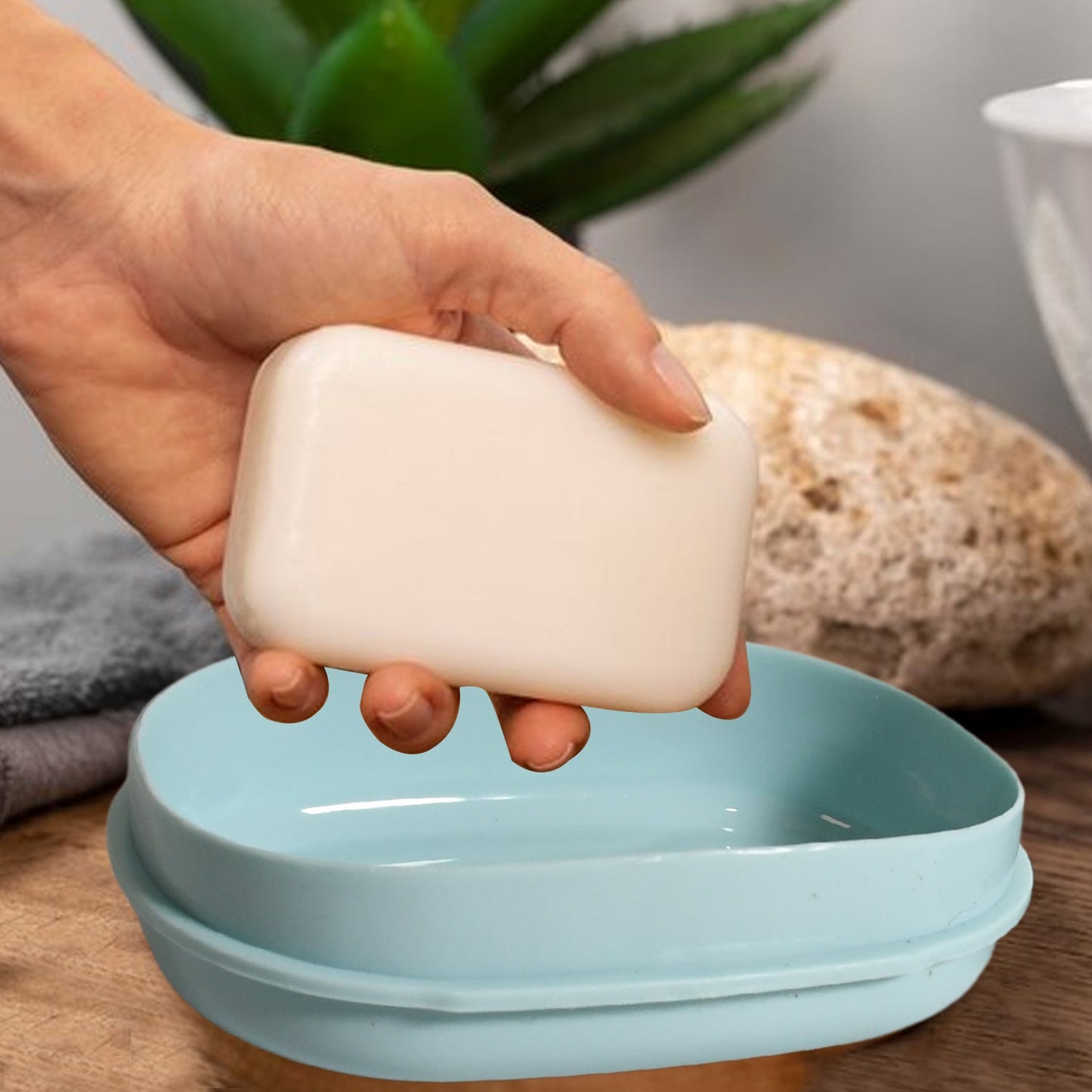 Soap Container, Soap Box Household Kitchen and Bathroom Can Use PP Material Drain Box, Soap Dish,Ã‚Â for Bathroom Shower Home Outdoor CampingÃ‚Â (1 Pc)