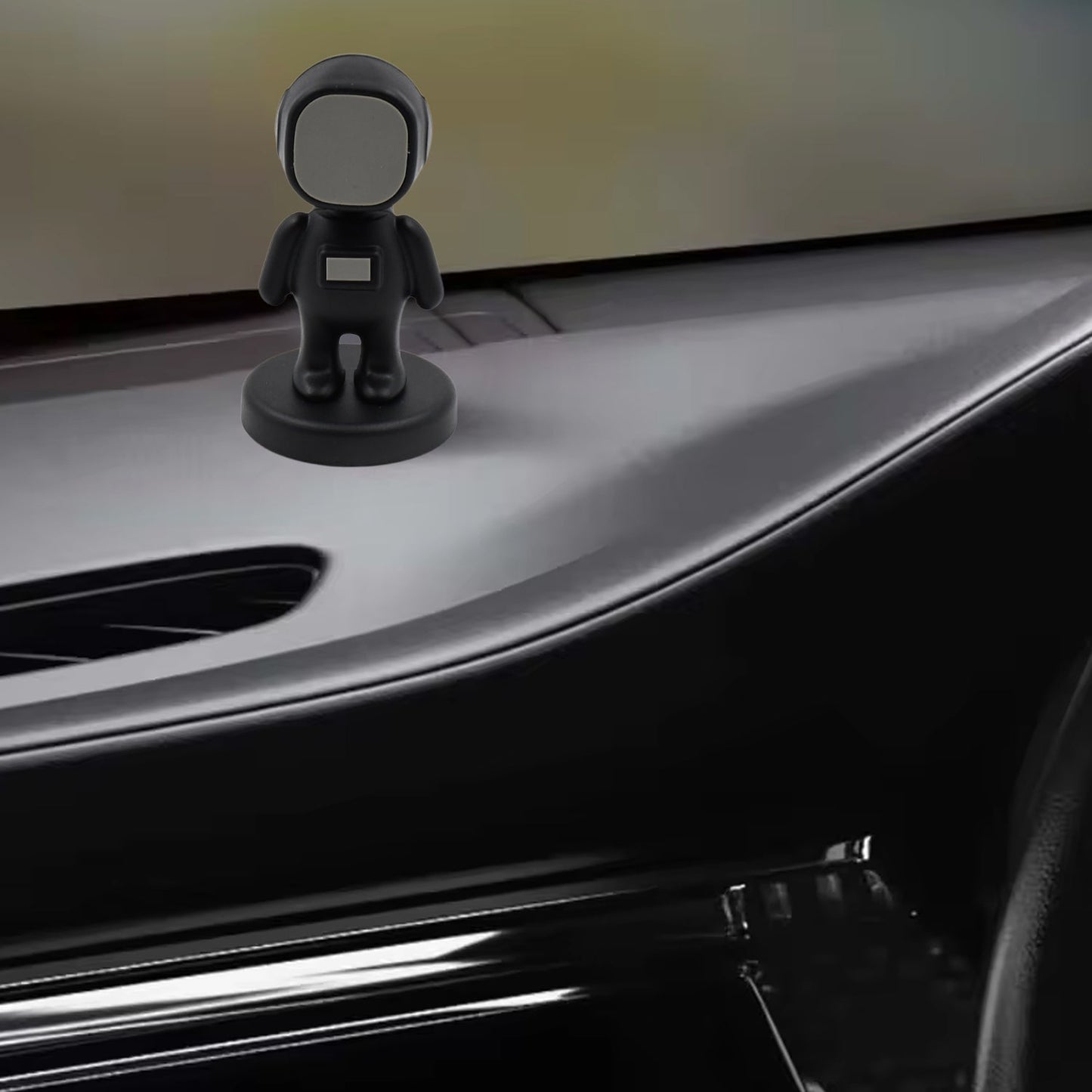 Cartoon Astronaut Magnetic Mobile Phone Holder Ã¢â‚¬â€œ 360Ã‚Â° Rotating Car Mount (1 Pc)