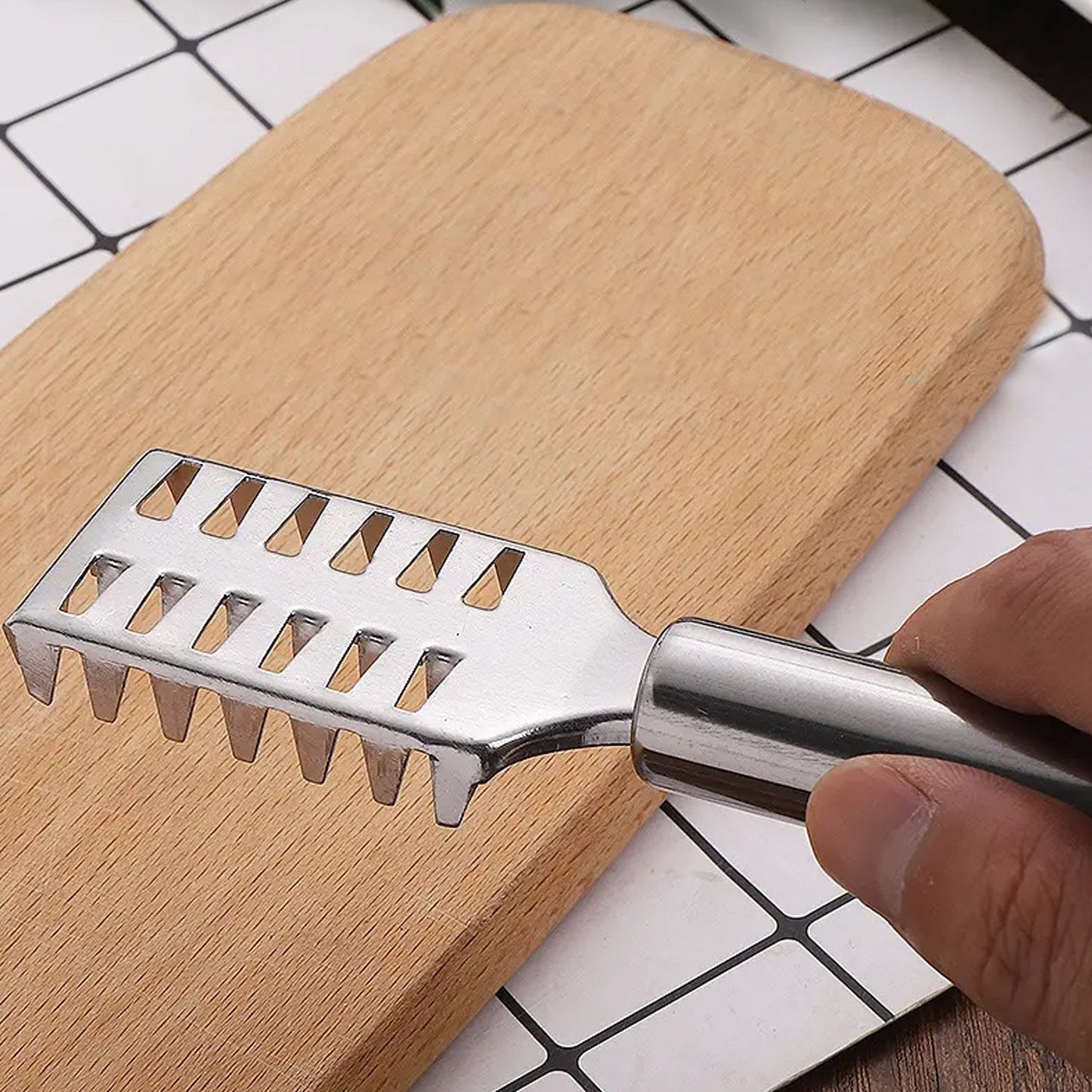 Stainless Steel Fish Scale Remover Scraper Ã¢â‚¬â€œ Sawtooth Kitchen Tool