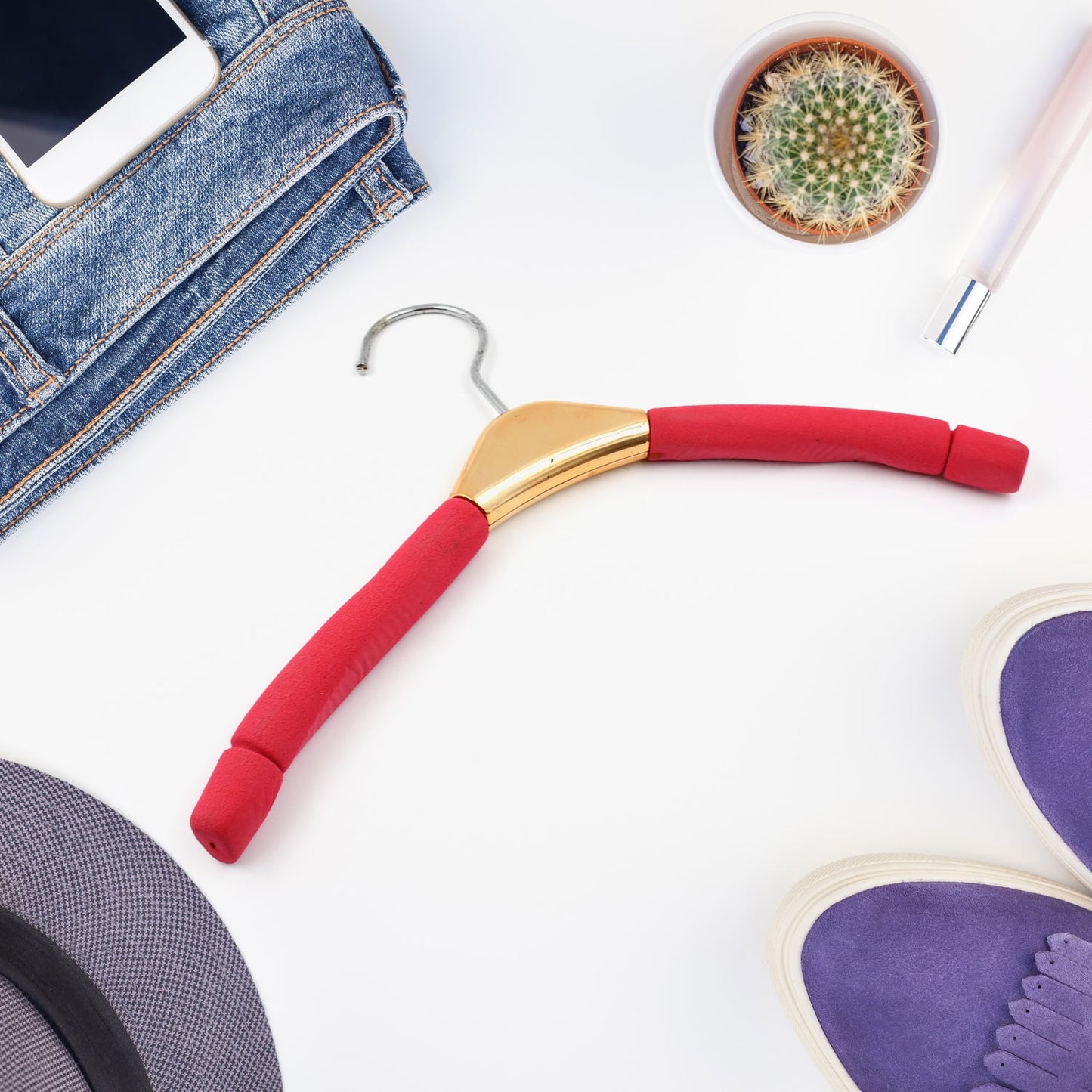 Solid Sponge Hanger Non-Slip Hanger (B Grade / 2 Pc)