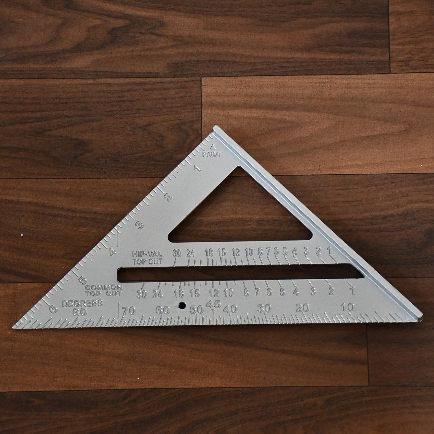 Double-Sided 45Ã‚Â° Triangle Ruler Ã¢â‚¬â€œ 7-Inch Aluminum Alloy Rafter Square for Home & Industrial Use