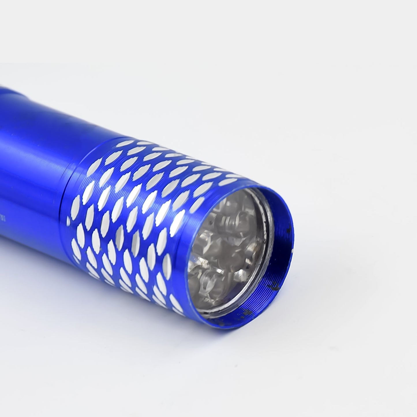 Portable Mini Torch Ã¢â‚¬â€œ 9 LED Pocket Flashlight, 3 Battery Operated (Battery Not Included, Mix Color)