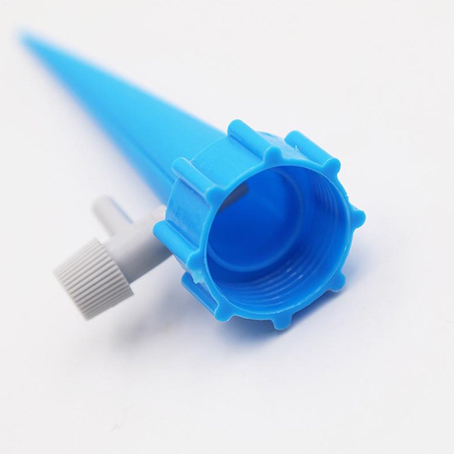 Adjustable Plant Watering Spikes Ã¢â‚¬â€œ Slow Release Dripper Valve
