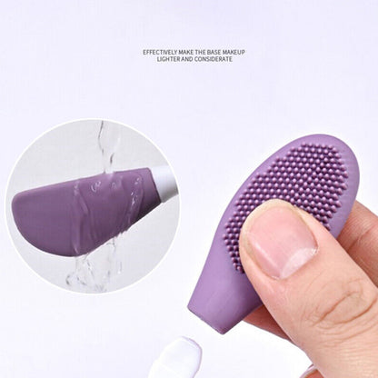 Double-Headed Silicone Mask Brush Ã¢â‚¬â€œ Facial Cleansing & Mask Application Tool (1 Pc)