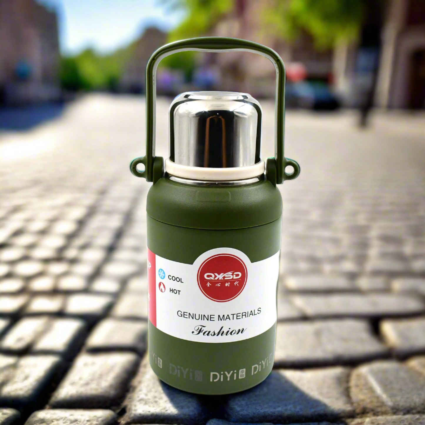 Stainless Steel Vacuum Insulated Water Bottle Ã¢â‚¬â€œ 900ML, Leak-Proof, Wide Mouth with Hanging Strap (Mix Color)