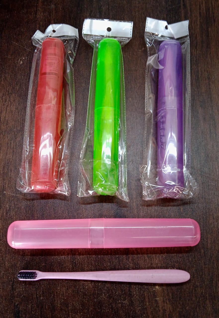 Soft Toothbrush With Toothbrush Cover Cleaner Scraper for Men and Women, Kids, AdultsÃ‚Â Plastic Toothbrush Cover / Case / Holder (1 Pc / Mix Color)