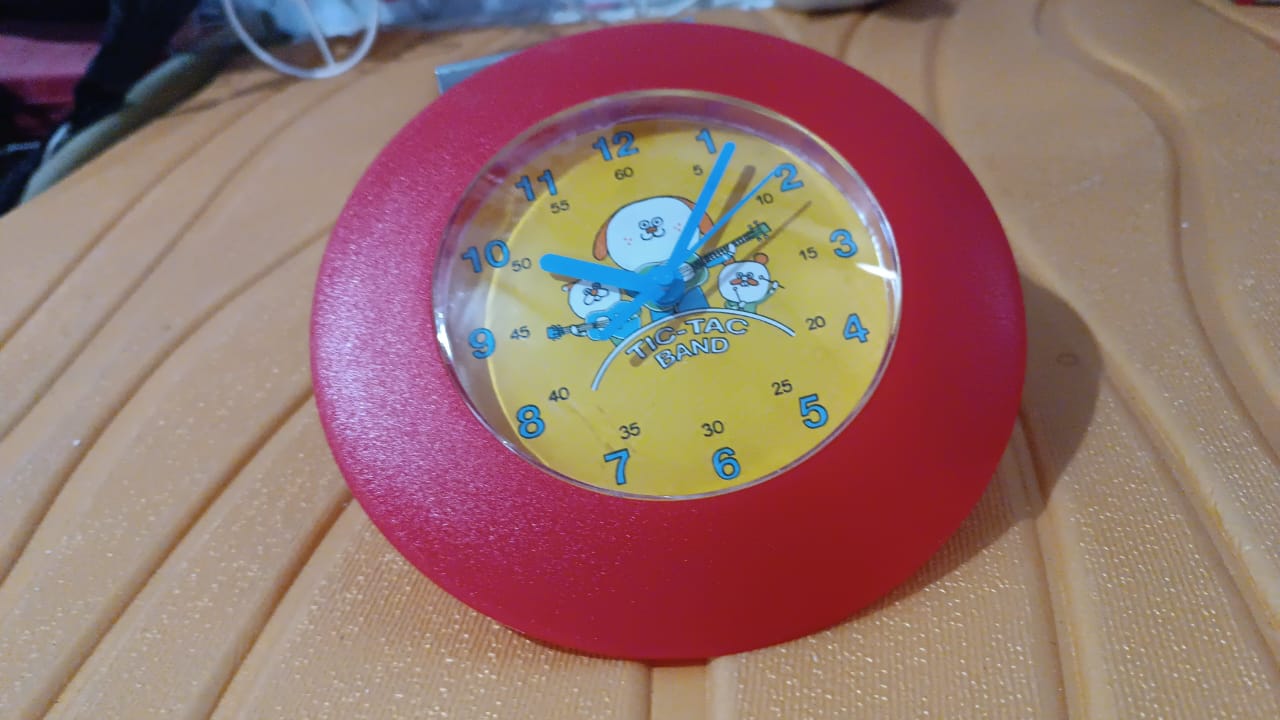 Vintage-Inspired Alarm Clock Ã¢â‚¬â€œ A Timeless Addition to Your Space