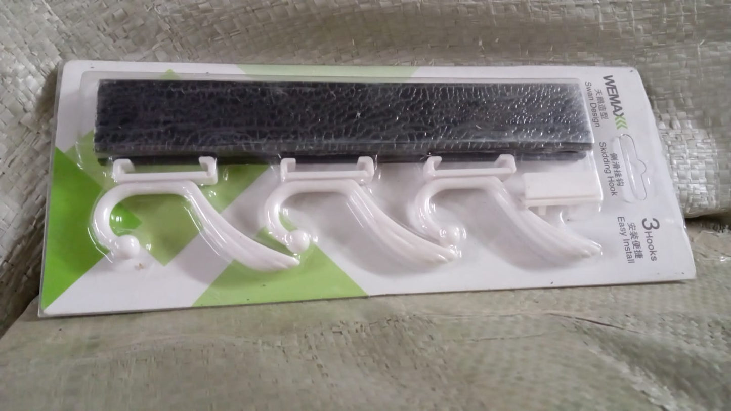 Wall Mounted Coat Hanger Rack Ã¢â‚¬â€œ 6 Hooks for Clothes, Jackets & Hats