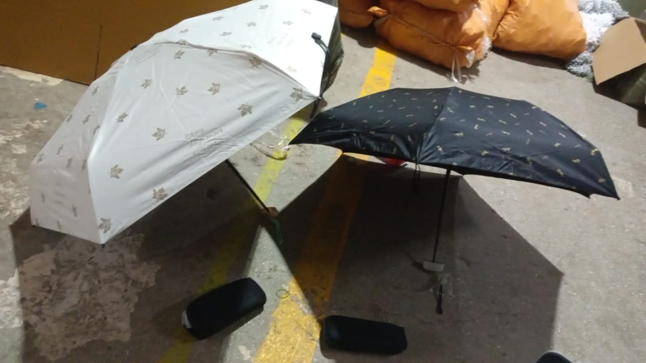 3-Fold Cute Umbrella Ã¢â‚¬â€œ Sun & Rain Protection, UV Shield (1 Pc / With Zip Case)