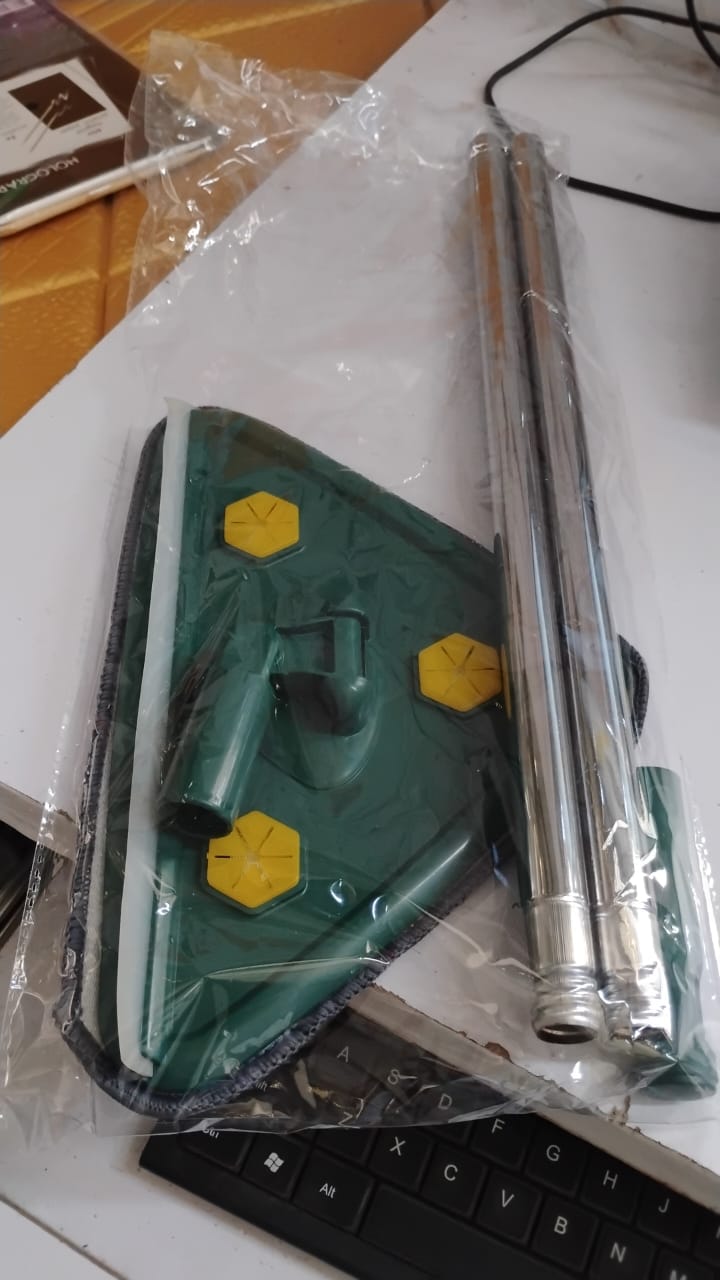 2-in-1 Extendable Triangle Mop Ã¢â‚¬â€œ Retractable, 360Ã‚Â° Rotating, Telescopic & Reusable Mop Heads (1 Pc)