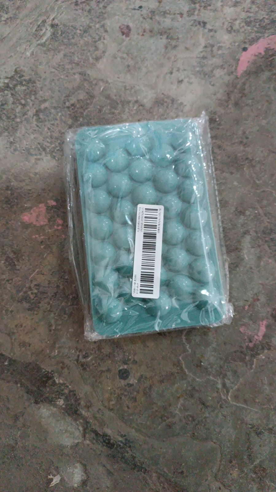 Plastic Round Reusable Ice Cube Ice Ball Mold / Lolli Candy Maker 33 Moulds (16.5Ãƒâ€”10 Cm / 1 Pc)