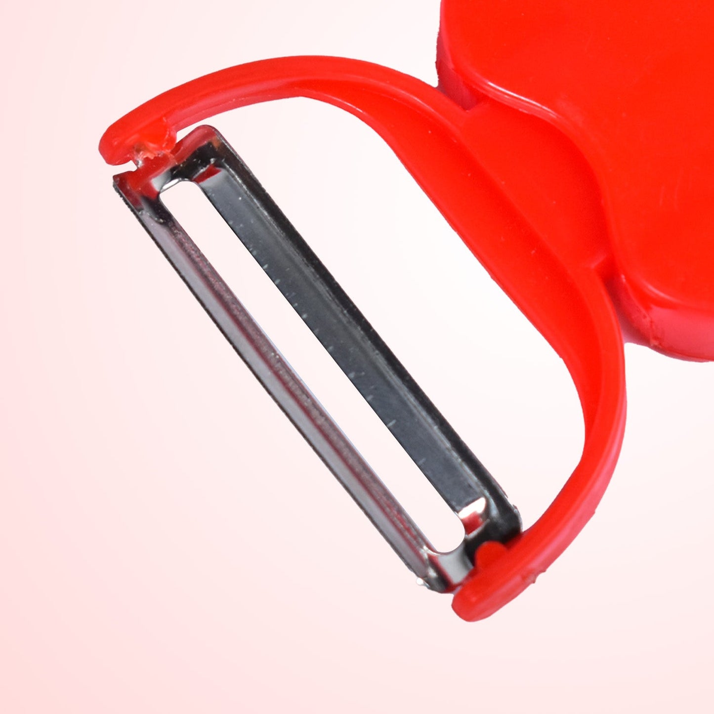 Apple-Shaped Folding Peeler Ã¢â‚¬â€œ Compact & Easy Veg Peeling