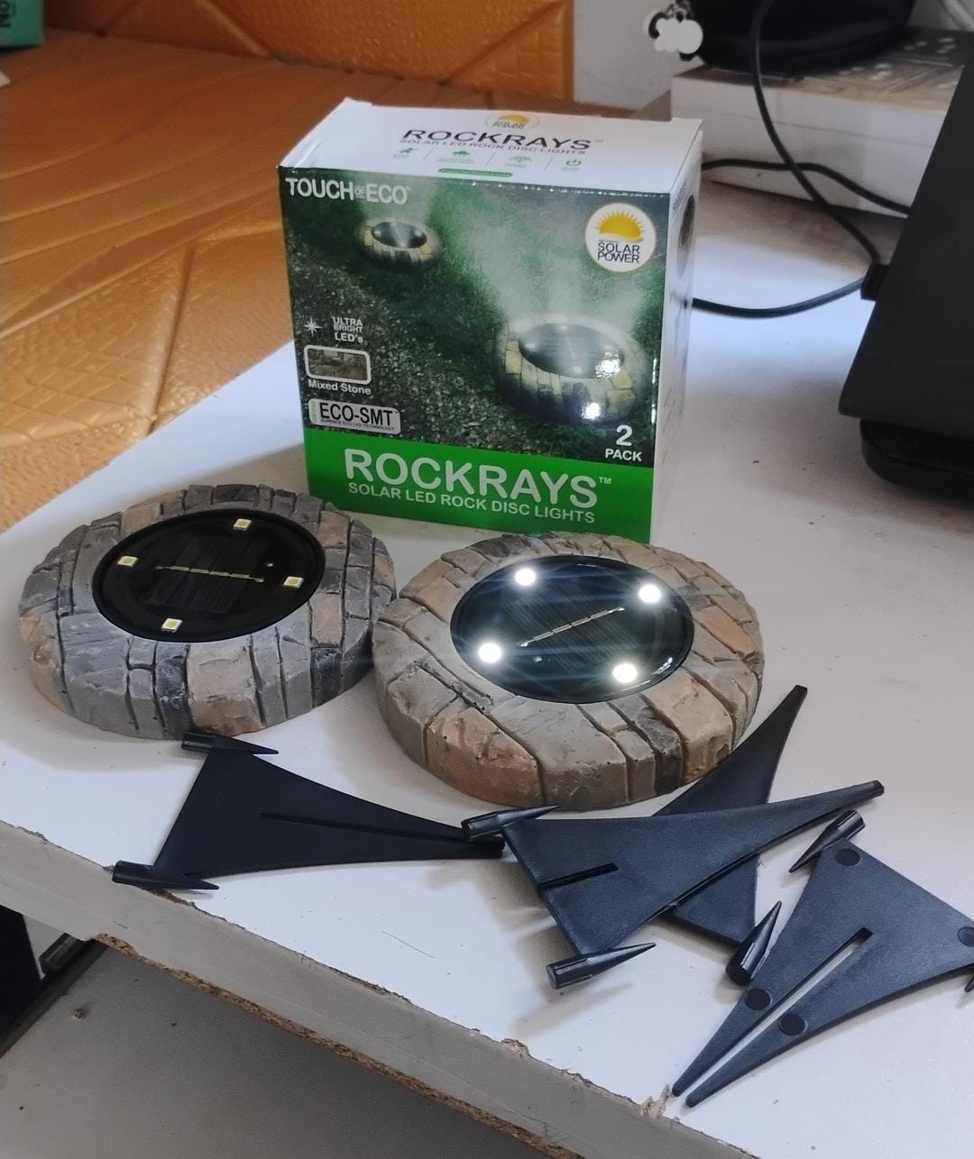 Disk Lights Slate Ã¢â‚¬â€œ Heavy Duty Outdoor Solar Pathway Lights Ã¢â‚¬â€œ 4 LED (2 Pc)