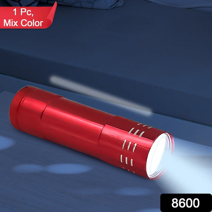 PortableÃ‚Â Mini Torch, Super-Bright Mini 3 LED Bulb Pocket Torches - Torch Flashlight for Camping, Hiking, DIY, Travelling, Outdoors and More 3 Battery operated (Battery not included / 1 pc / Mix Color )