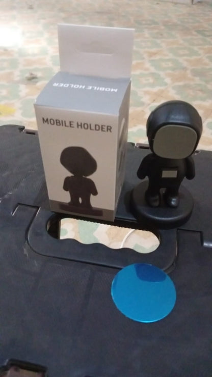 Cartoon Astronaut Magnetic Mobile Phone Holder Ã¢â‚¬â€œ 360Ã‚Â° Rotating Car Mount (1 Pc)