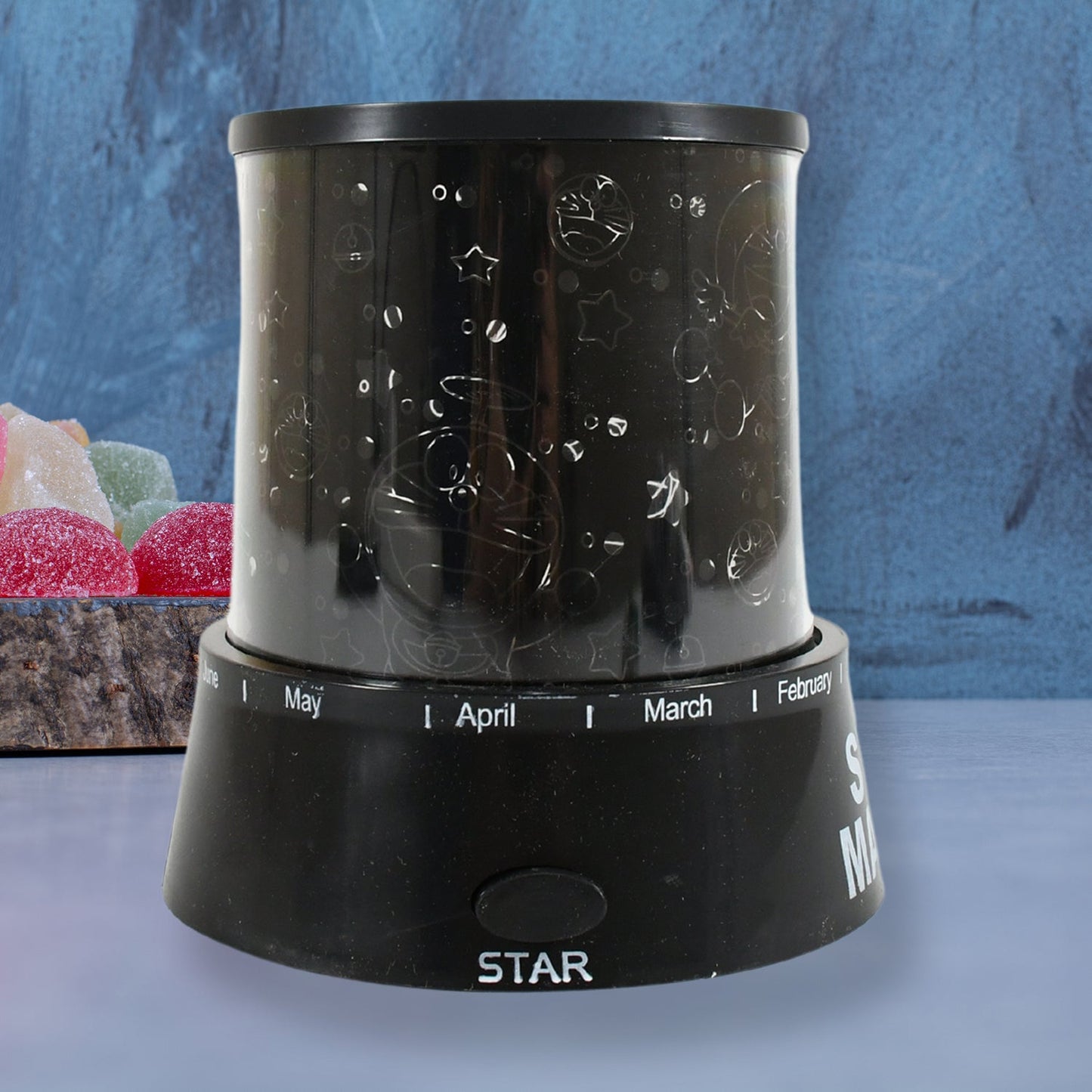 LED Projector Night Light Amazing Lamp, 3 Battery operated lamps, Rotation With the music Function, Master for Kids Bedroom Home Decoration NightÃ‚Â Romantic Gift (Battery Not Included / 1 pc)