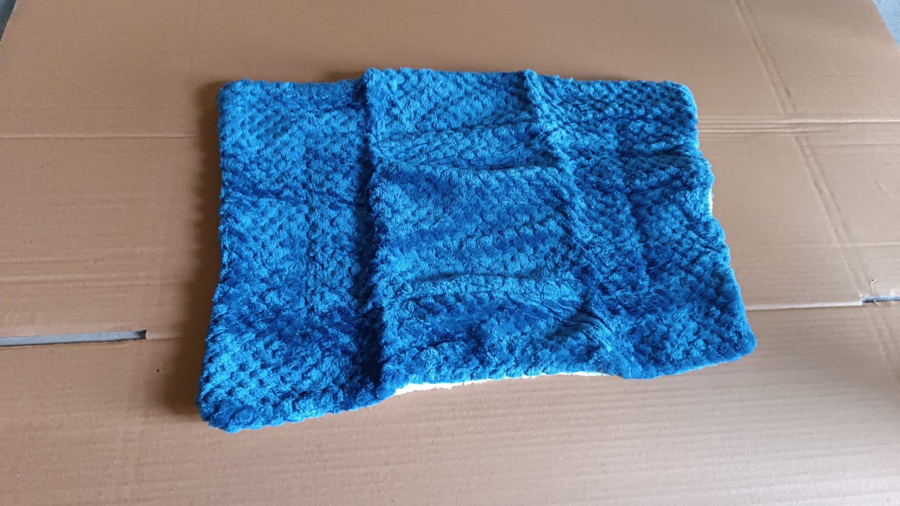 Pet Soft Cat Dog Towel, Warm Sleep Mat (50Ãƒâ€”37 Cm / 1 Pc / Mix Color & Design)