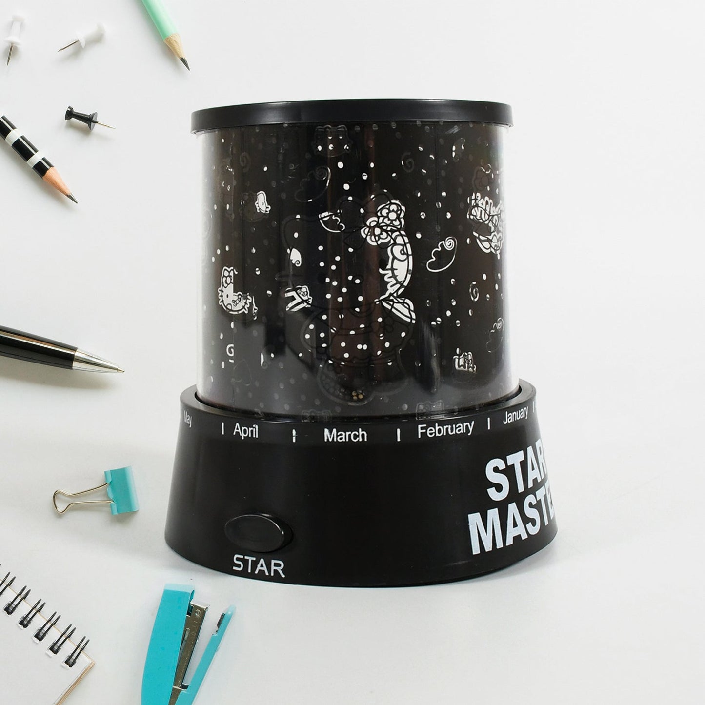 LED Projector Night Light Amazing Lamp, 3 Battery operated lamps, Rotation With the music Function, Master for Kids Bedroom Home Decoration NightÃ‚Â Romantic Gift (Battery Not Included / 1 pc)