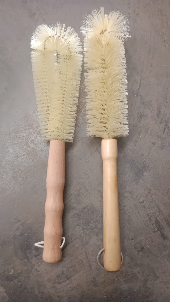 13 inch Bottle Brush, Bristle Brush withÃ‚Â  Wood Handle, Washing Brush with Wooden Handle, Kitchen Cleaning Tool, Brushes for Dish, Tumbler, Teapot, Cup, Pan