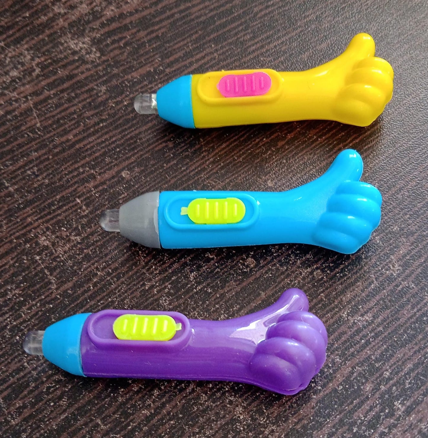 Thumb shaped light, lightning keychain, lightning toy, thumb shape LED light( 2 pcs )