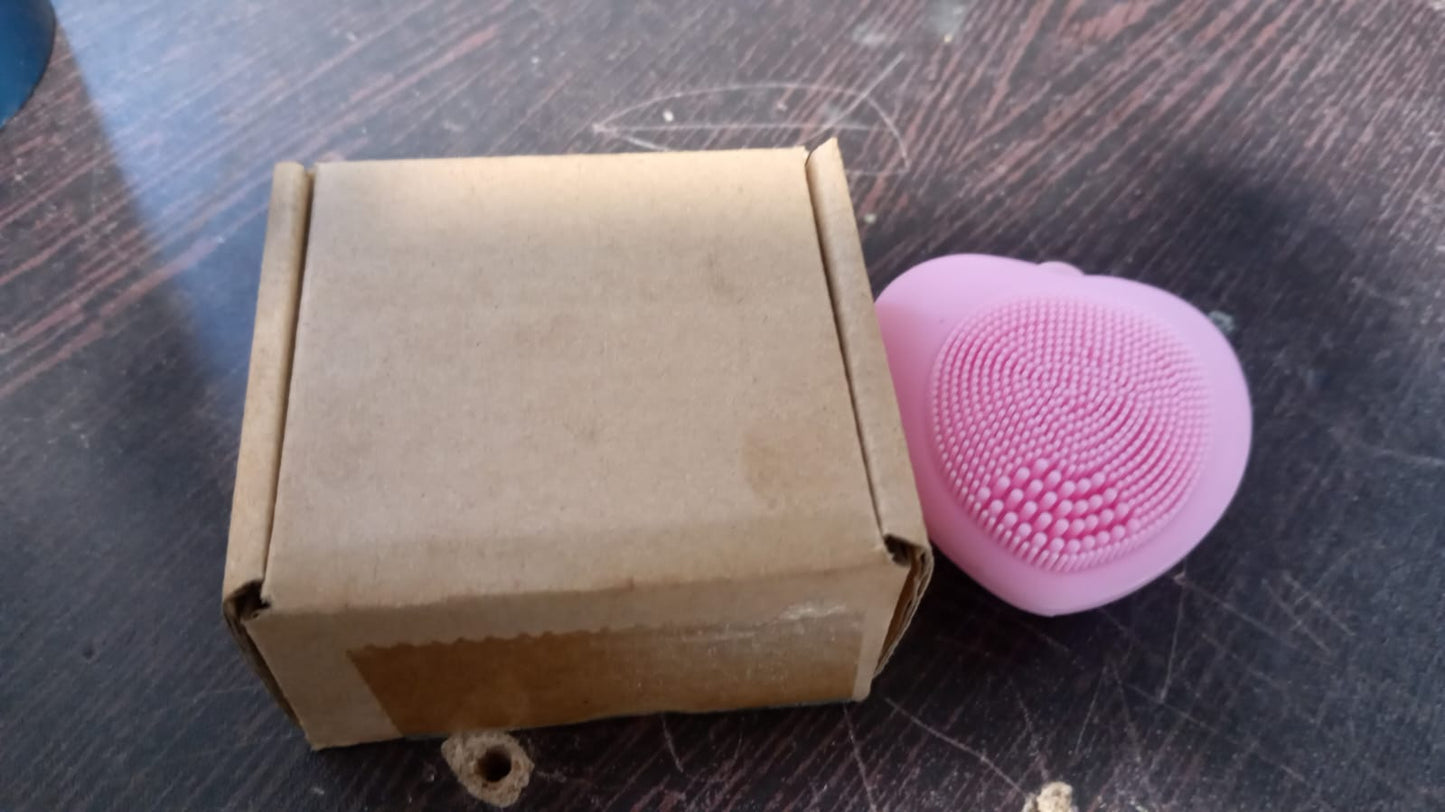 Silicone exfoliating face brush in heart shape for womenâ€™s skin care