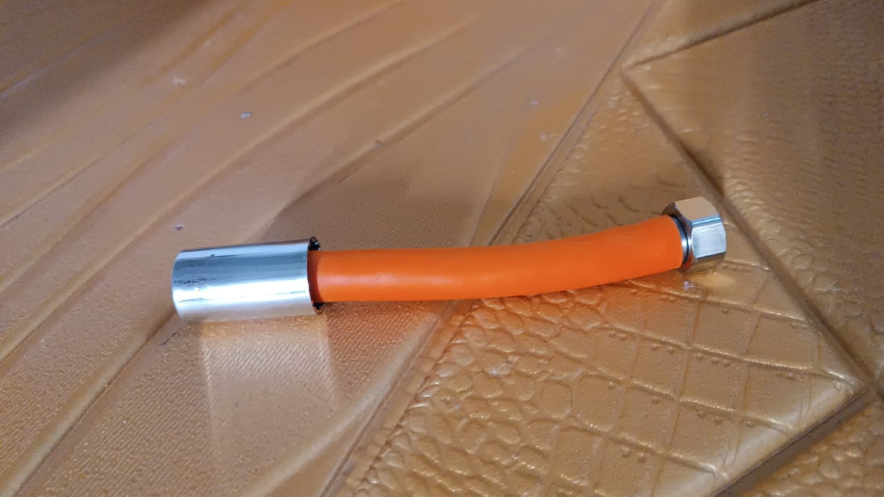 Universal Extension Tube 360Ã‚Â° Swivel Free Bending Flexible Connector (17 Cm)