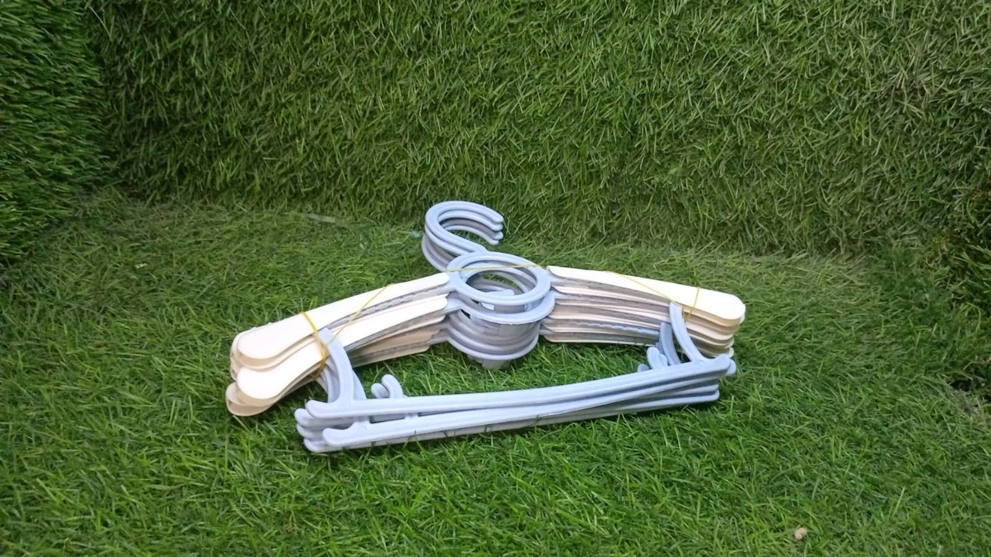 Large Adjustable Plastic Dress Hangers Ã¢â‚¬â€œ Space-Saving & Lightweight (5 Pc)