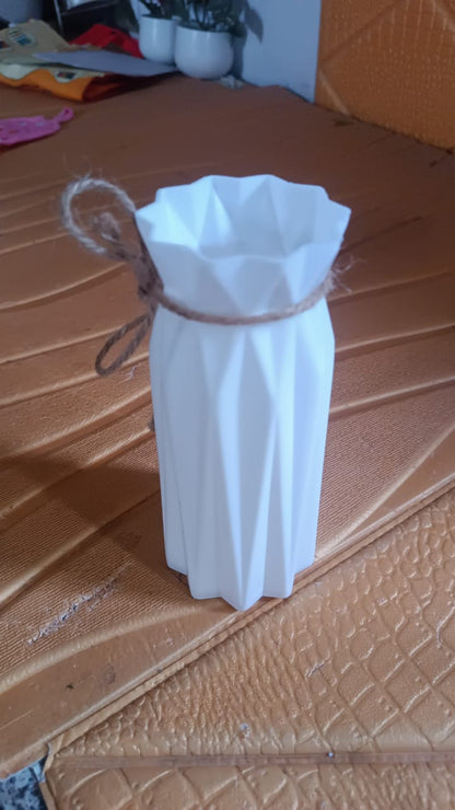 Plastic Vase / Pot - Elegant Design-Ideal Gift for Friends and Family (3 Pc)