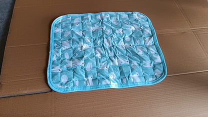 Pet Soft Cat Dog Blanket / Towel, Warm Sleep Mat (50Ãƒâ€”40 Cm / 1 Pc / Mix Color & Design)