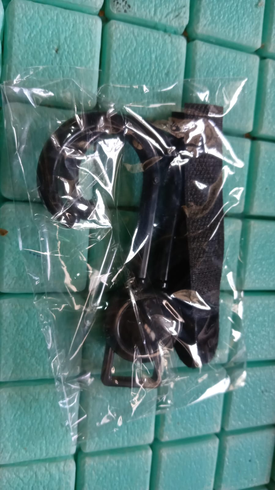 360Ã‚Â° Rotating Multi-Purpose Baby Carriage Hook Ã¢â‚¬â€œ For Strollers, Cars & More (2 Pc)