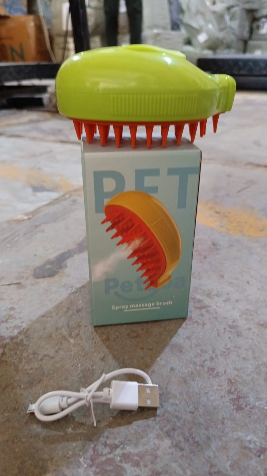 3-in-1 Cat Steamy Brush Ã¢â‚¬â€œ Self-Cleaning Pet Grooming & Hair Removal Comb