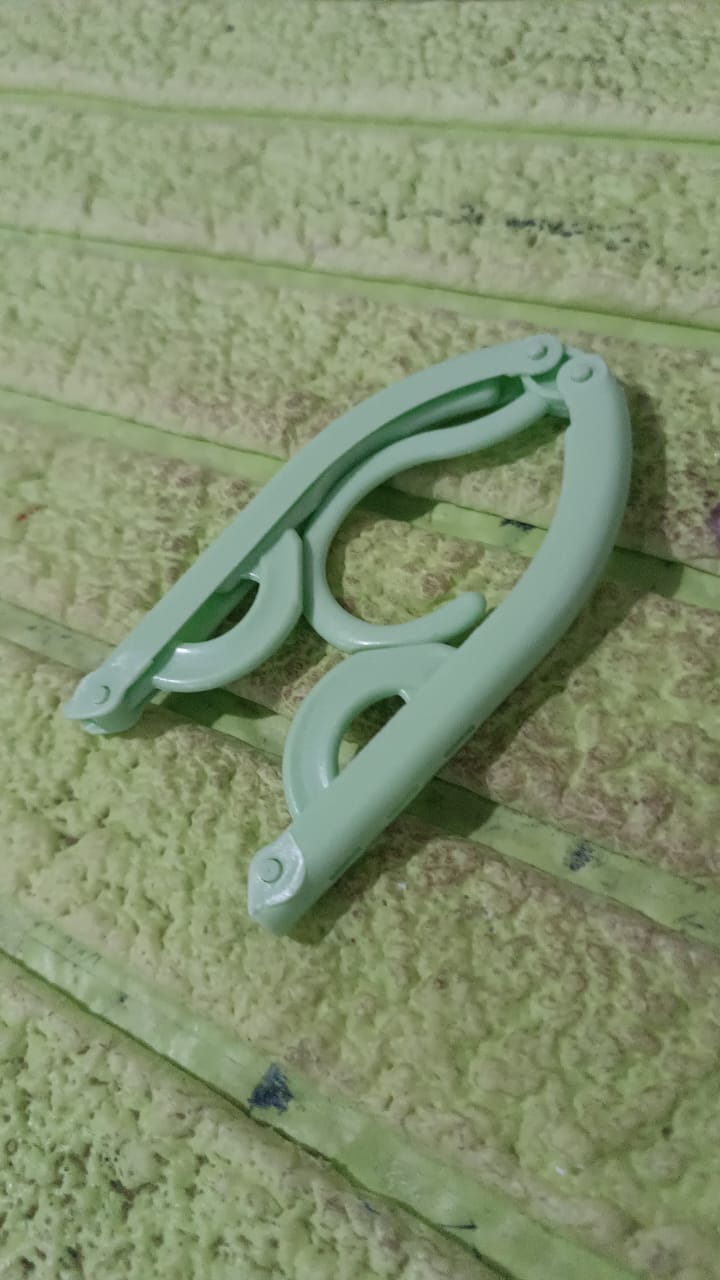 Travel Hangers, Portable Folding Clothes Hangers (4 Pc / Small)